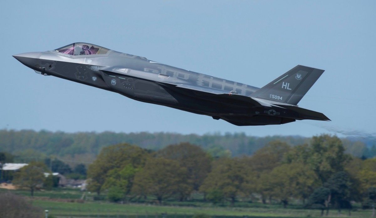 Polskie F-35 bez nowych flar do obrony przed rakietami. Przetarg zakończył się fiaskiem