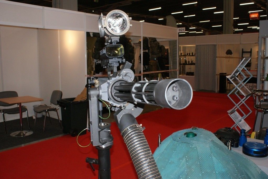 Wielolufowy karabin maszynowy rodziny M134 na stoisku Works 11 - fot. Łukasz Pacholski