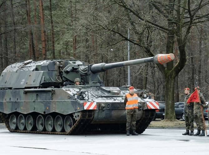 Germany Disbands an Armoured Artillery Battalion Of The Bundeswehr ...