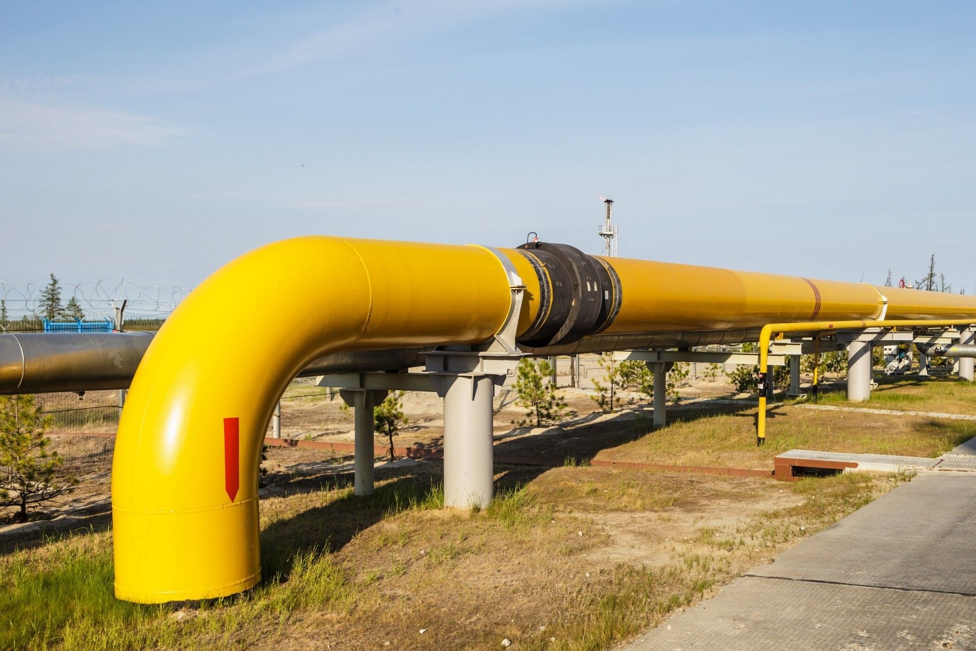 Газопровод желтый. Газопровод. Газовая труба. Магистральный газопровод. Газовый трубопровод.