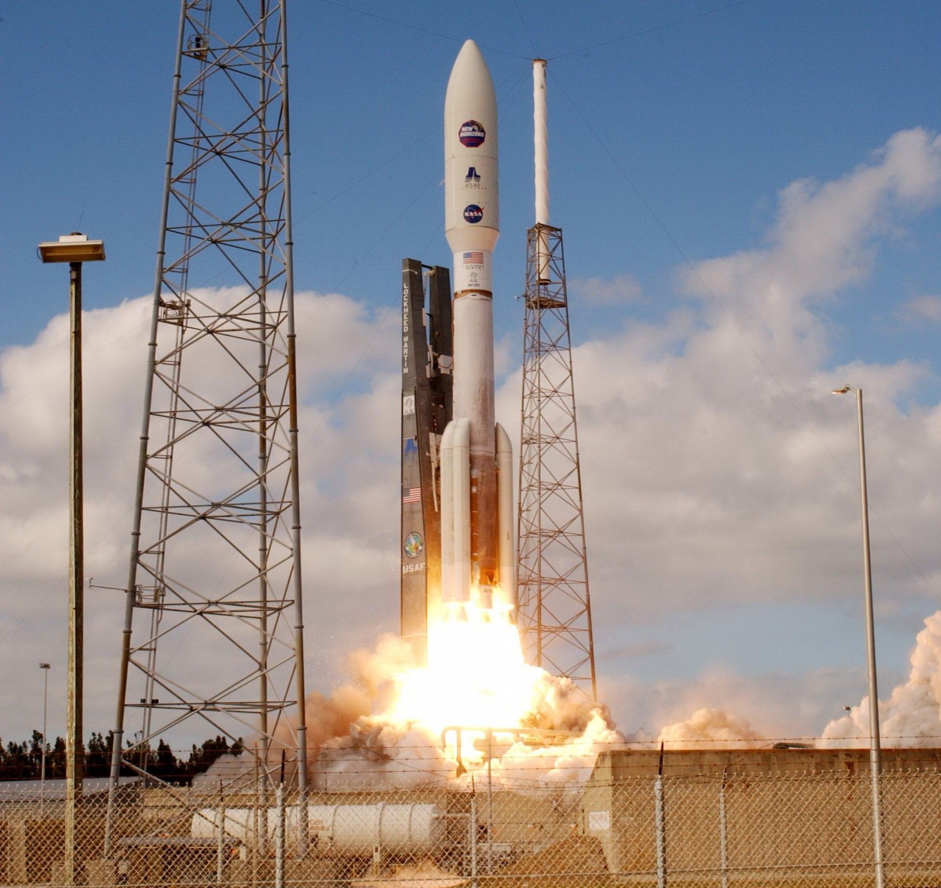 Start rakiety Atlas V, fot. Kim Shiflett/NASA