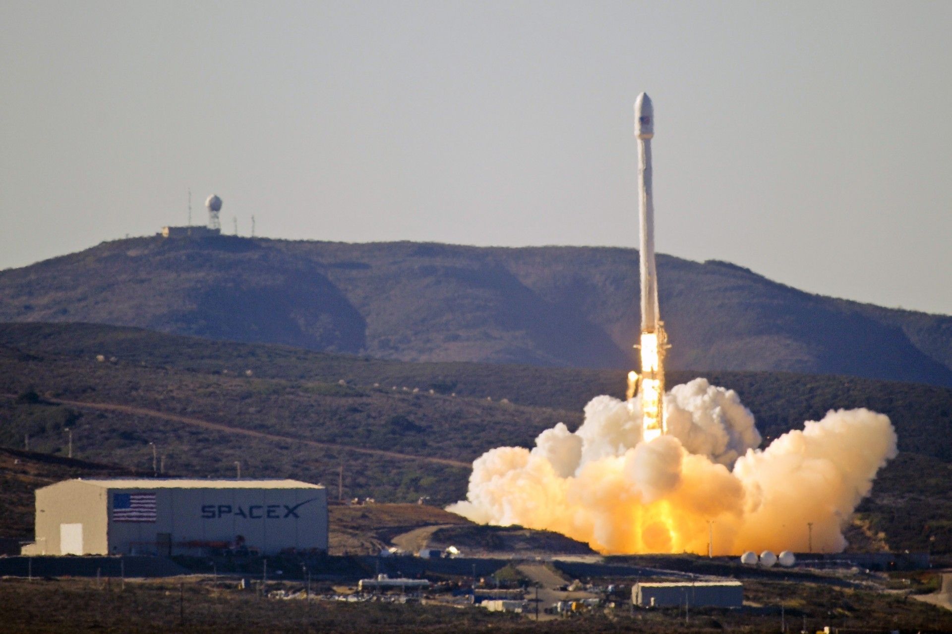 Start rakiety SpaceX Falcon 9. Fot. Vandenberg Air Force Base/US Air Force