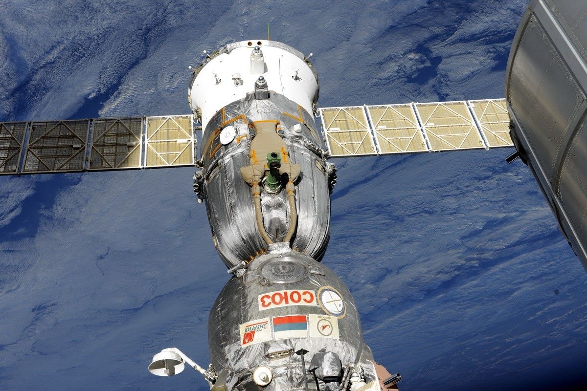 Statek Sojuz na orbicie okołoziemskiej. Fot. Roskosmos / roscosmos.ru