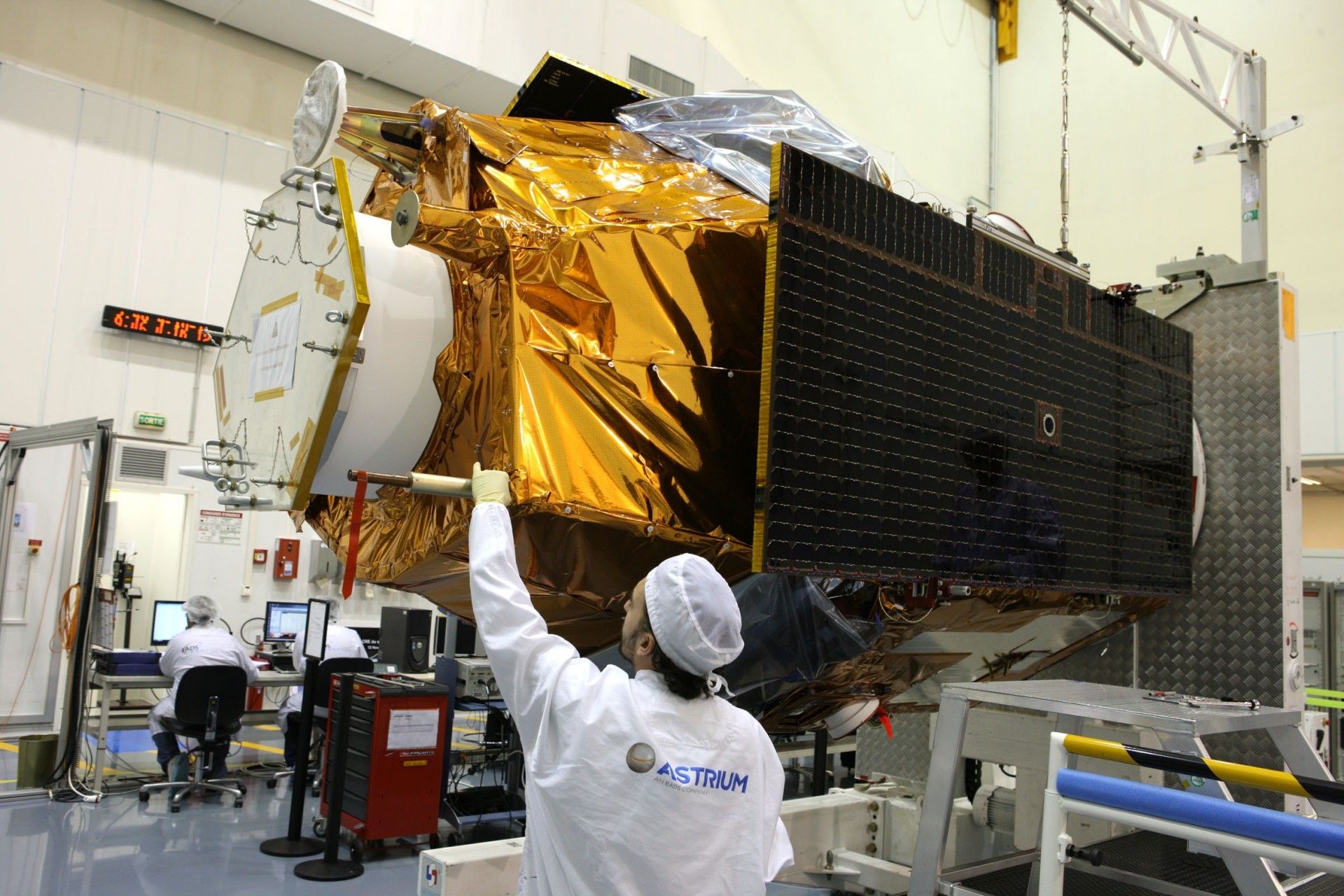 Satelita Pleiades 1B podczas budowy, fot. Airbus Defence & Space