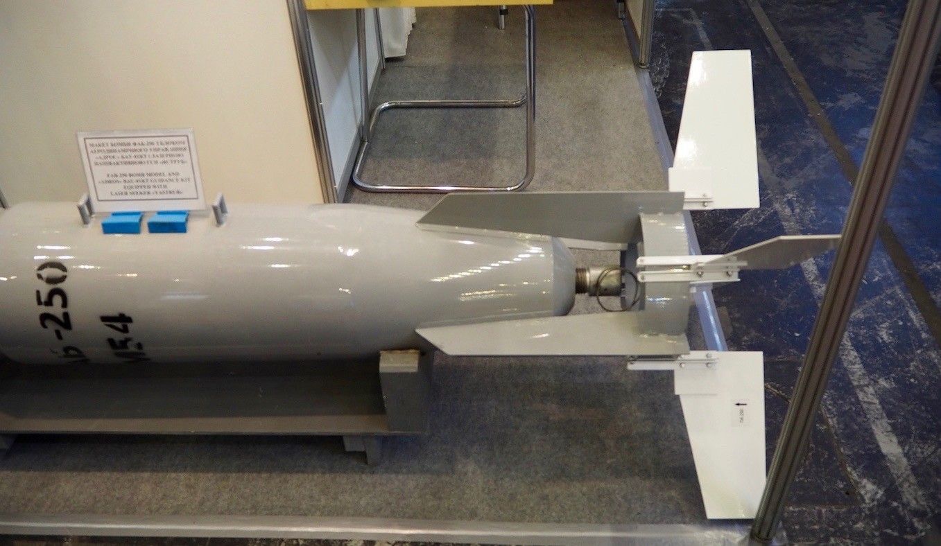 Планирующие бомбы фаб. Фаб-500 м-62. Фаб-500 м-54. Фаб 500 м62 с модулем. Фаб-500 м-62т.