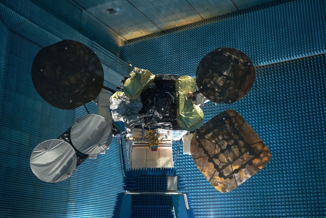 Satelita Amos-6 przed zniszczeniem. Fot. Spacecom