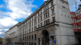 Szpital w Wielkiej Brytanii, fot. Wikimedia CC0 Public domain