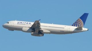 Airbus A320-200 linii lotniczych United Fot. Aero Icarus