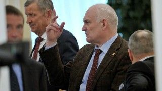Posiedzenie prezydenckiej komisji ds. energetyki obfitowało podobno w ostre starcia obrońców i przeciwników liberalizacji eksportu skroplonego gazu- fot. kremlin.ru