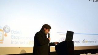 Internet ma mnóstwo zalet, których jest znacznie więcej niż zagrożeń i w ten sposób należy do tych zagadnień podchodzić - podkreśla Witold Kołodziejski (fot. Ministerstwo Cyfryzacji),