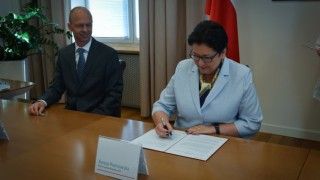 Michał Chrzanowski na zdjęciu z lewej (fot. MSWiA).