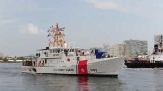 Kuter typu Sentinel w barwach Straży Wybrzeża Stanów Zjednoczonych - fot. USCG