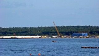 Budowa gazoportu w Świnoujściu- fot. Wikipedia