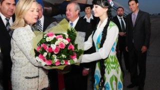 Kreml nie wierzy w uzbecką neutralność i reaguje na zbliżenie tego kraju z USA- uzbekistan.usembassy.gov