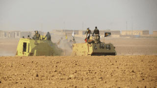 Siły irackie dokonują postępów przeciwko Daesh, ale zagrożeniem pozostaje m.in. wojna informacyjna. Fot. Witold Repetowicz.