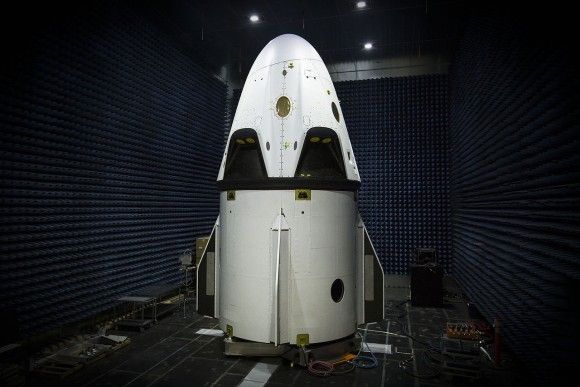 Statek kosmiczny Dragon v2, fot. SpaceX via flickr, CC0