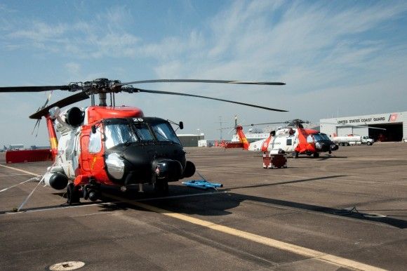 Ratownicze HH-60 Jayhawk Straży Wybrzeża - fot. USCG