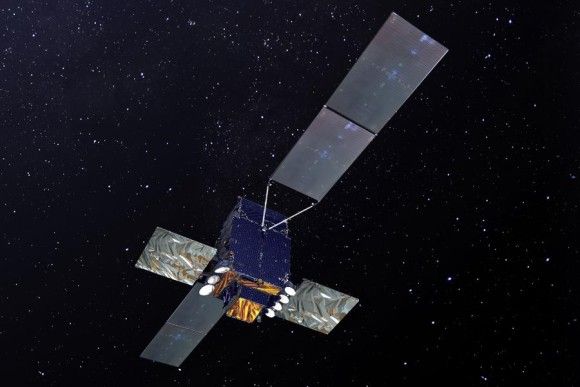 Najnowszy francuski wojskowy satelita komunikacyjny Sicral-2 wystrzelony na orbitę w 2015 roku. Ilustracja: Thales