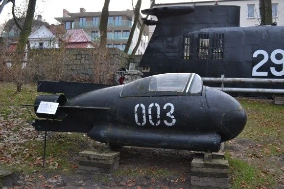 ORP „Ślązak” opuszczony na wodę - Na– fot. M.Dura