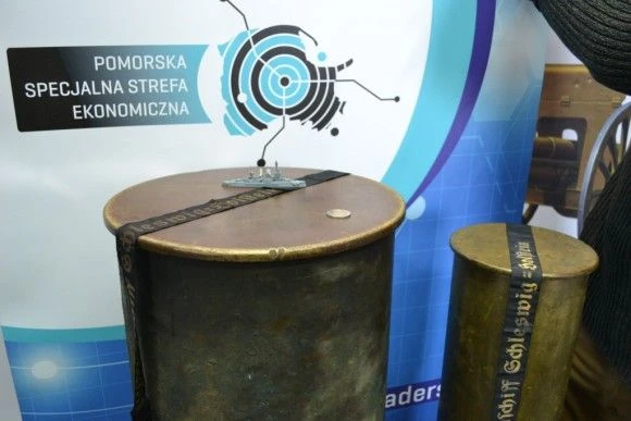Czołgi Merkava 4 jako jedyne na świecie są seryjnie wyposażone w sprawdzony bojowo aktywny system ochrony – izraelski Rafael Trophy. Były one projektowane od podstaw z myślą o zapewnieniu załodze jak najwyższego stopnia ochrony, także przed zagrożeniami które pochodzą spoza przedniej półsfery. Fot. Michael Shvadron/IDF/Wikimedia Commons.