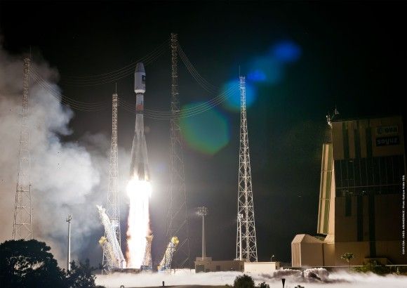 Start rakiet nośnej Sojuz ST-B z dwoma satelitami Galileo. Fot. ESA