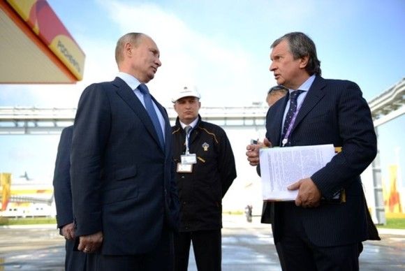 Władimir Putin i jego "prawa ręka"- Igor Sieczin. Fot. Rosneft.com