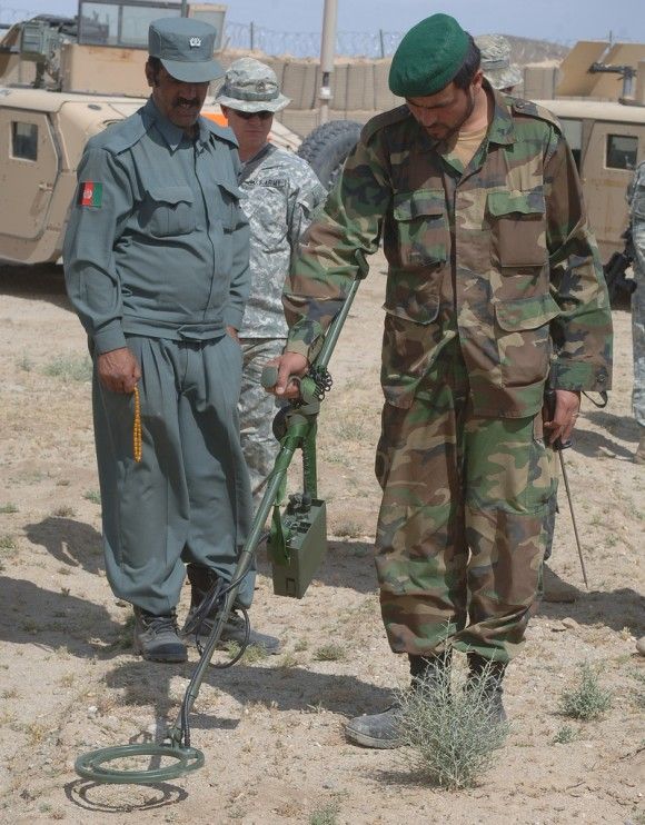 Afgańscy żołnierze i policjanci, pomimo szkoleń, ponoszą coraz większe starty - fot. US Army