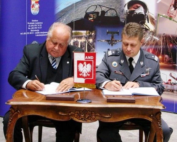 Obóz uchodźców przy granicy z Libią fot. DFID Wikimedia (CC BY 2.0)