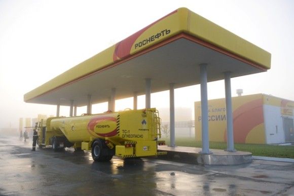 Czy stacje paliw marki Rosnieft pojawią się także nad Wisłą? Fot. Rosneft.com