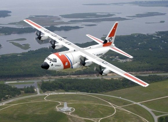 Patrolowo-transportowy HC-130J Super Hercules w barwach Straży Wybrzeża Stanów Zjednoczonych - fot. Lockheed Martin