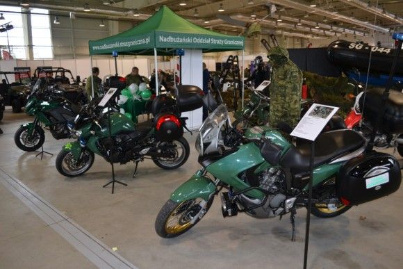 W połowie 2017 r. Straż Graniczna wykorzystywała 443 motocykle. Fot. M.Dura