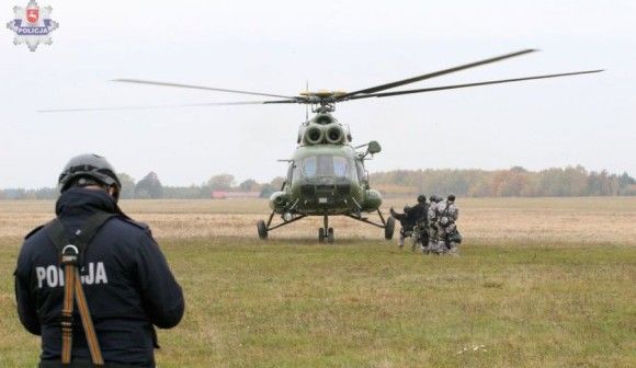Policyjny śmigłowiec Bell 206B3 Jet Ranger III w czasie Szczytu NATO / Fot. J. Sabak