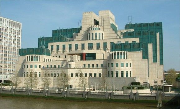 Siedziba MI6 w Londynie. Fot. Wikipedia/CC3.0