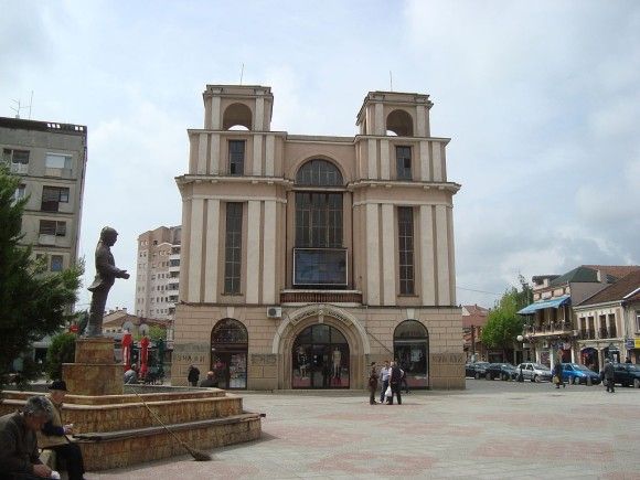 Rynek miejski w Kumanowie. Fot. MacedonianBoy/Wikimedia Commons/CC BY SA 3.0.