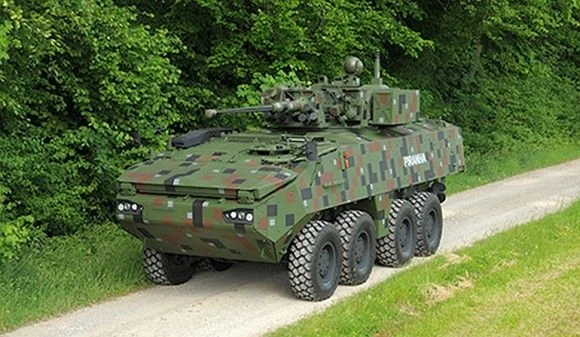 Funkcjonariusz specjalnej jednostki policji SEK Nadrenii-Westfalii w 2013 roku. Fot. Dirk Vorderstraße/flickr/CC BY SA 2.0./ [https://creativecommons.org/licenses/by/2.0/]