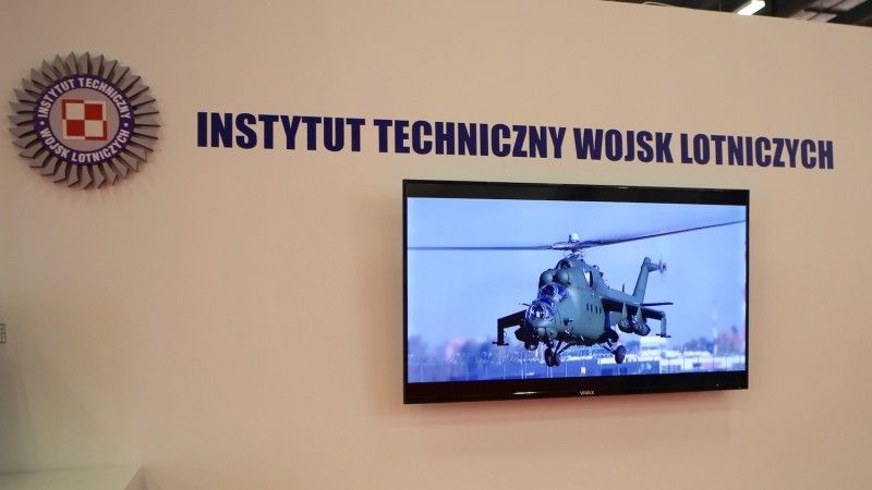 Kasety wyrzutni pułapek termicznych K-811H i ASO-2W - fot. J.Sabak