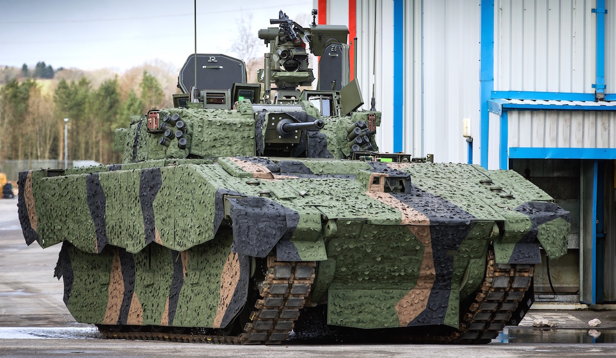 Wozy bojowe Ajax na ostatniej prostej