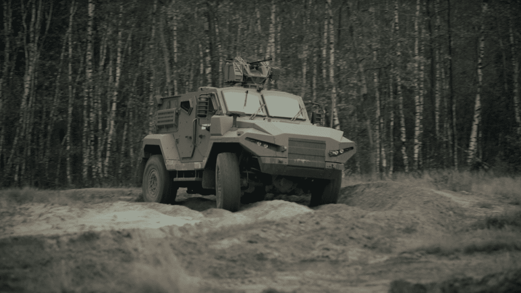 Pojazd Excalibur Arm Patriot 4x4 w proponowany Polsce wraz z HSW wersji Husar. Fot. HSW