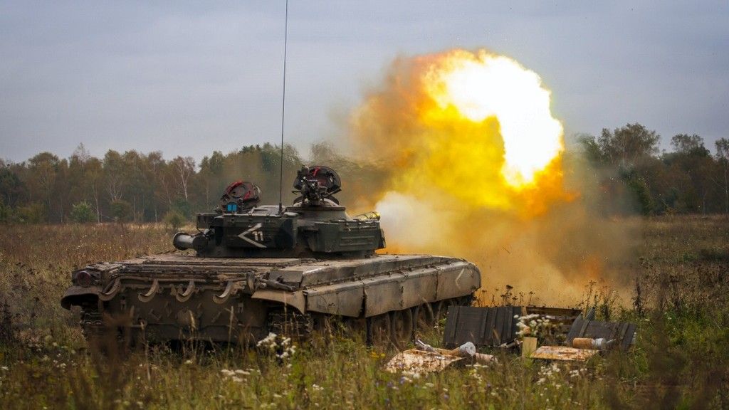 Czołg T-72M1 15. Giżyckiej Brygady Zmechanizowanej podczas strzelania, obecnie do jednostki dostarczono PT-91. Fot. szer. Dawid Sofiński
