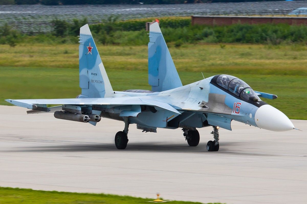 Samolot Su-30SM wyprodukowany w przez korporację Irkut w zakładach IAP (byłe IAPO), fot. mil.ru