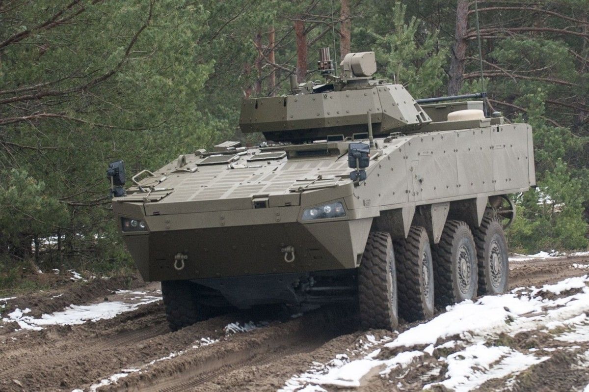 Bruksela zatwierdza pieniądze na zbrojenia. Co z Polską?