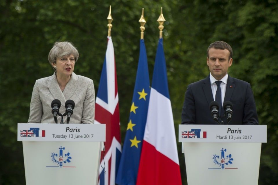 Theresa May i Emmanuel Macron, https://www.gov.uk/
