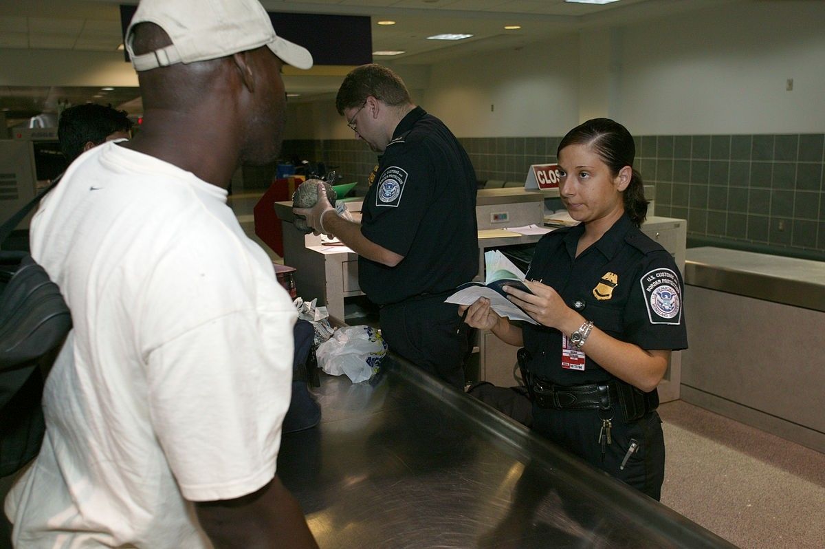 FOT.U.S. CUSTOMS AND BORDER PROTECTION-DHS