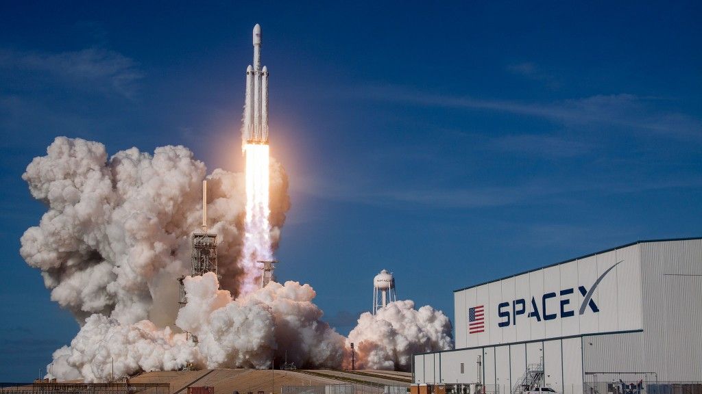 Start rakiety Falcon Heavy. Fot. SpaceX