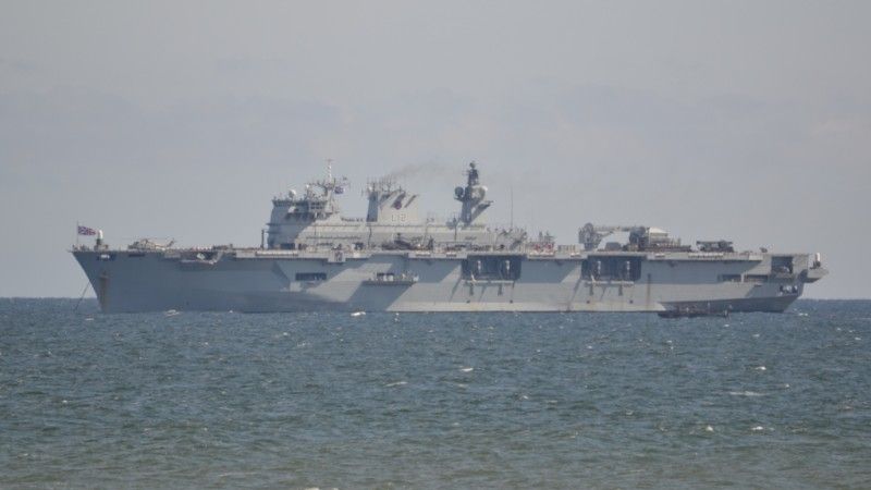 HMS „Ocean” w rejonie Ustki w czasie ćwiczeń BALTOPS 2015. Fot. M.Dura
