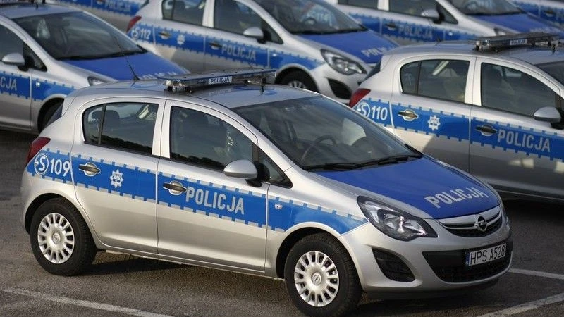 <p><g class="gr_ gr_3 gr-alert gr_spell gr_inline_cards gr_run_anim ContextualSpelling ins-del multiReplace" id="3" data-gr-id="3">Fot</g>. Policja</p>