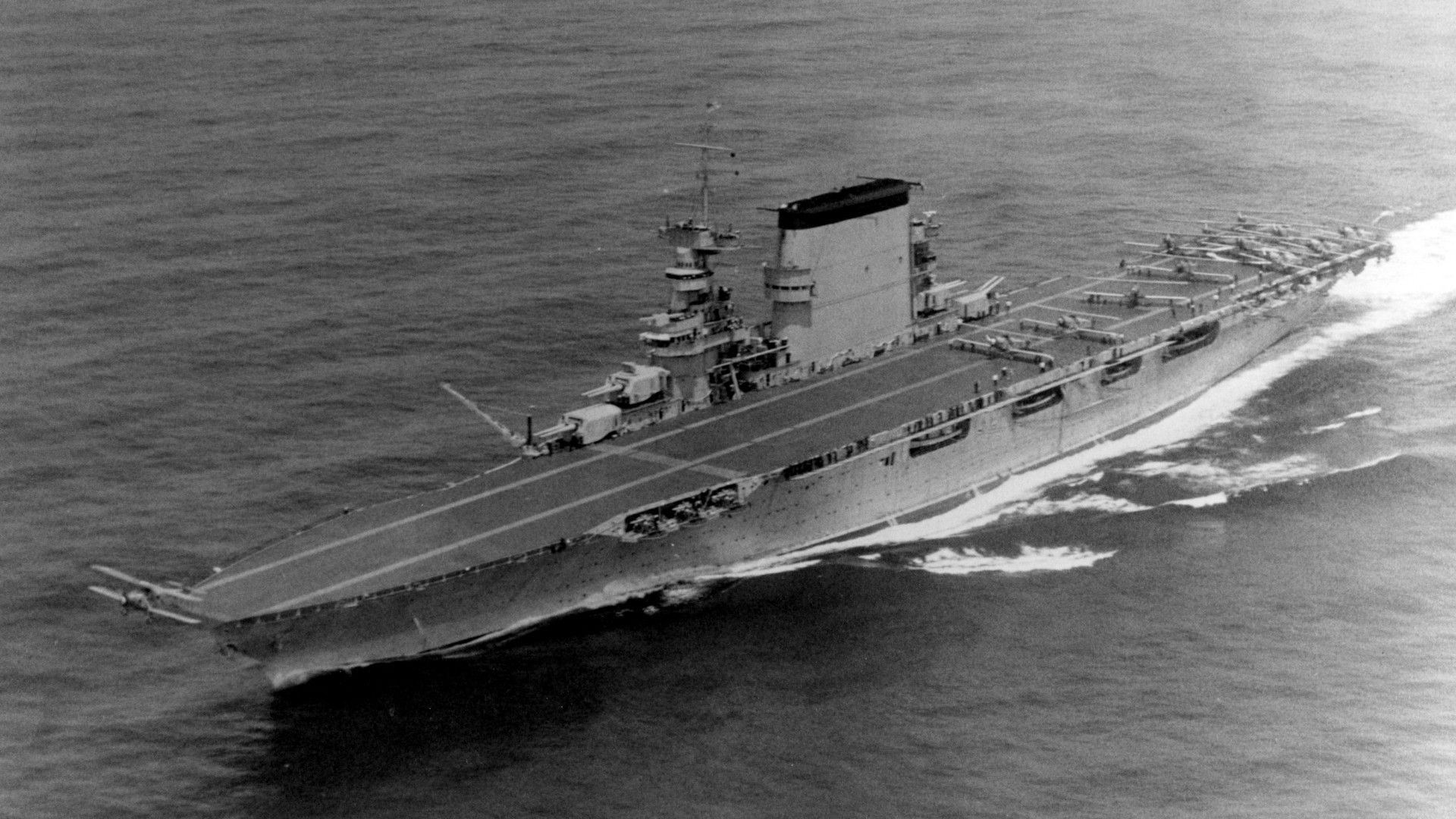 Zespół samolotów torpedowych Martin T4M-1 podczas startu z USS Lexington fot. US Navy
