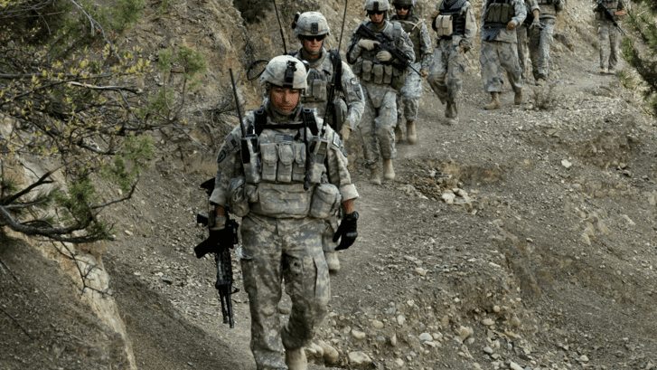 AMERYKAŃSCY SPADOCHRONIARZE W AFGANISTANIE. FOT. STAFF SGT. ANDREW SMITH/US ARMY.