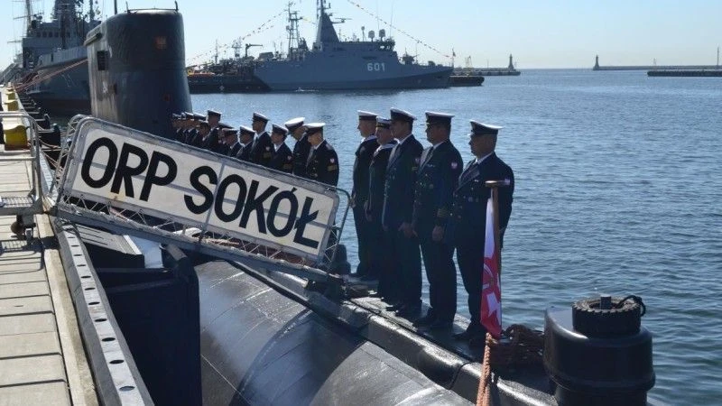 Uroczystość opuszczenia bandery na ORP „Sokół” w czerwcu 2018 roku. Fot. M.Dura