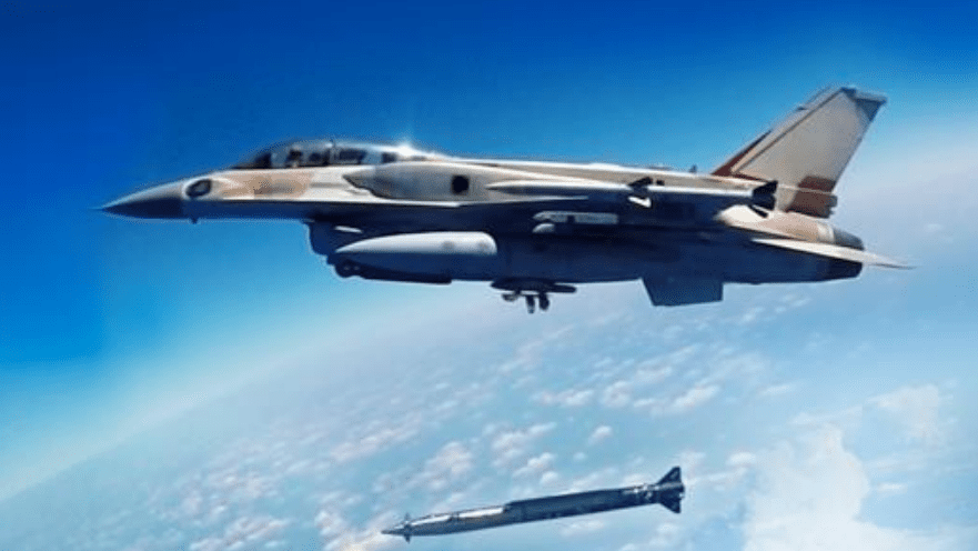 Pocisk Rampage odpalony z samolotu F-16 Sufa. Fot. IAI
